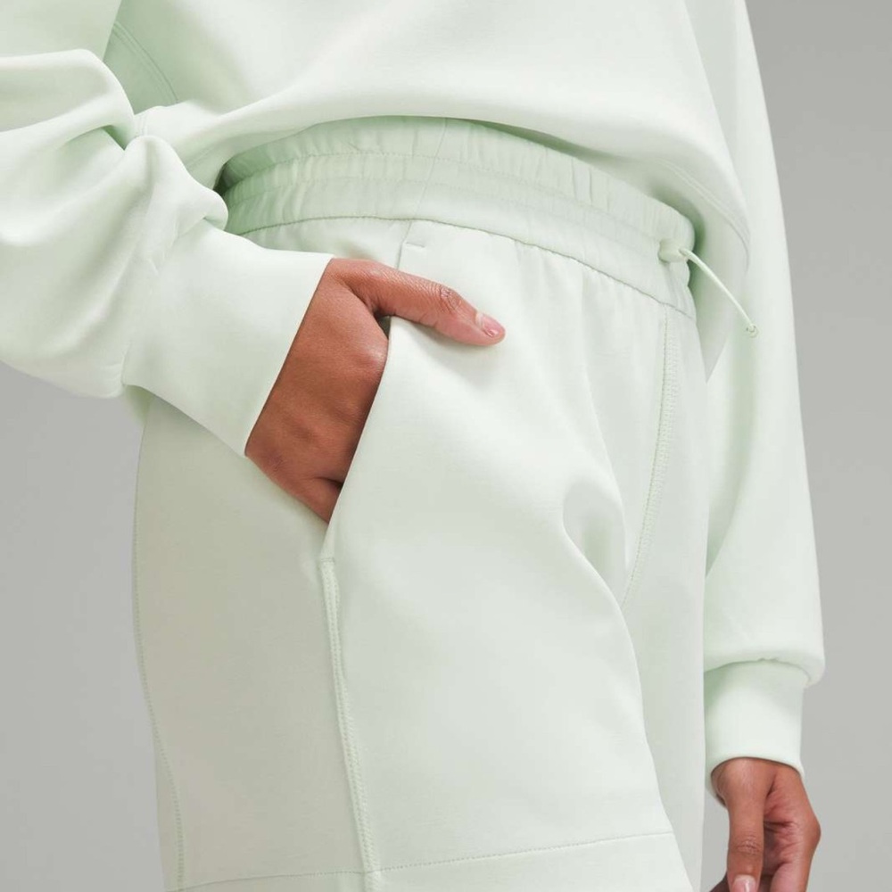 Lululemon Softstreme Short 4”